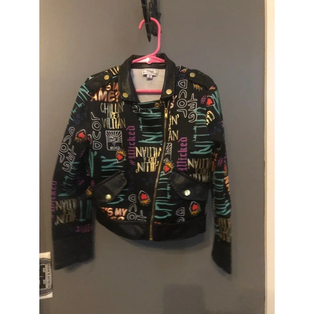 Disney d-signed descendants coat Jacket size xs 5/6 6